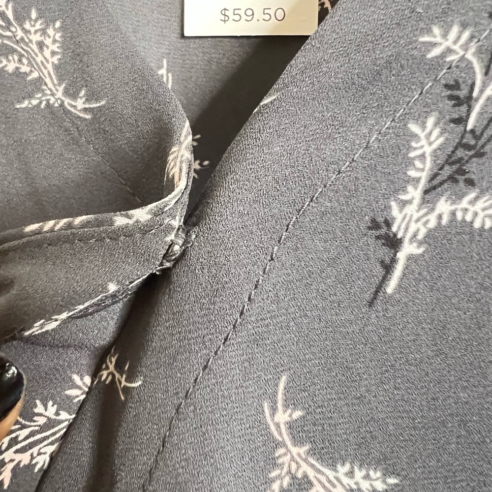 LOFT Floral Wrap Blouse Gray Pink Tie Waist Long Sleeve Size L NWT - Picture 9 of 10